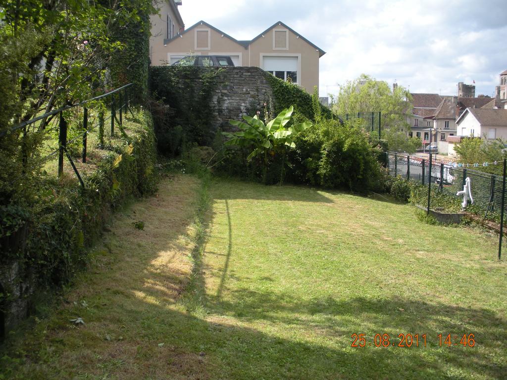 Maison Du Moulinassou Saint-Yrieix-la-Perche Exterior foto
